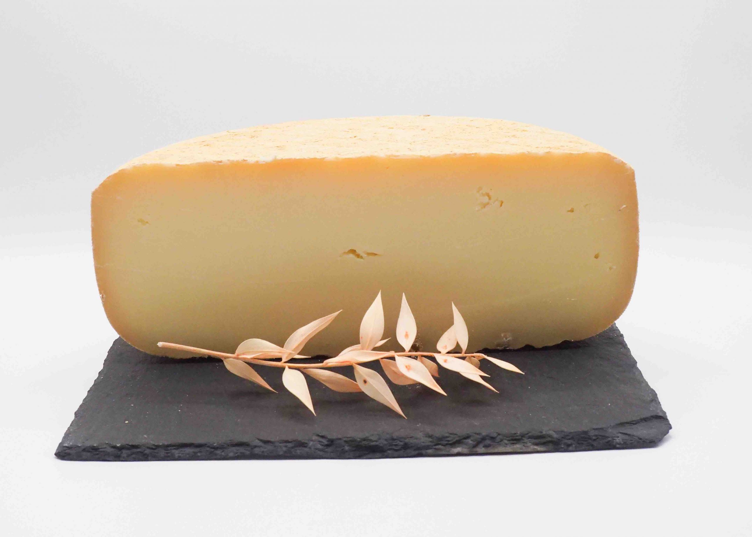Vente de fromage biologique des Pyrénées. Le Napoléon Bio par Dominique Bouchait